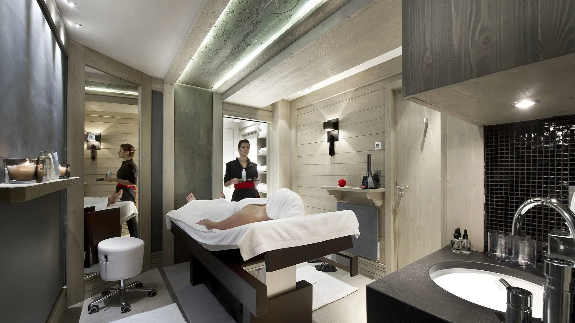 Hotel Le K2 Palace 쿠쉐벨